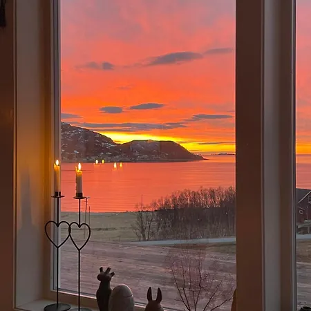Holiday home Tromvik *