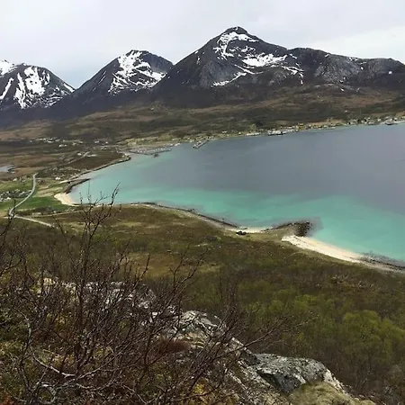 Tromvik Holiday home *
