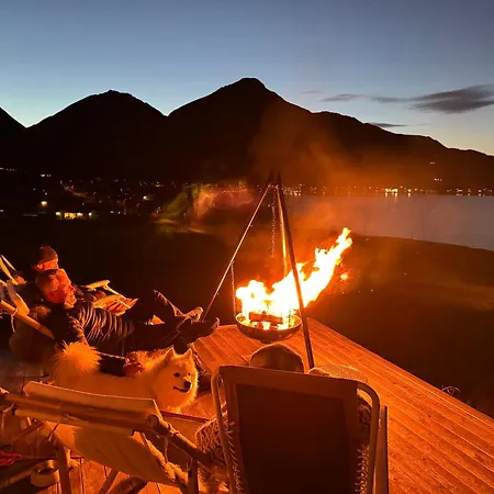 Tromvik Holiday home *