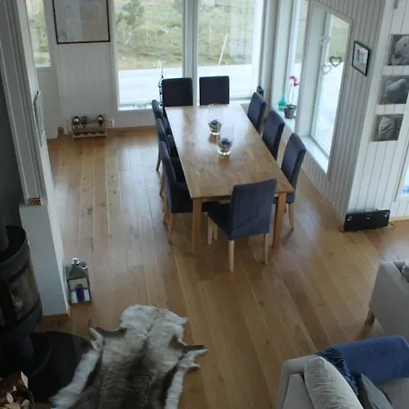 بيت للعطل Tromvik