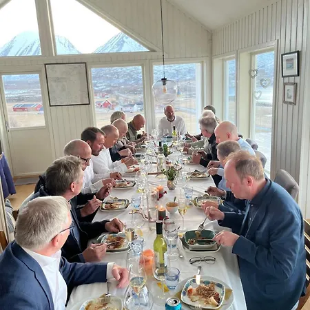 بيت للعطل Tromvik *