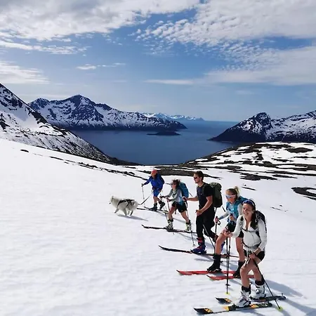 بيت للعطل Tromvik ترومسو